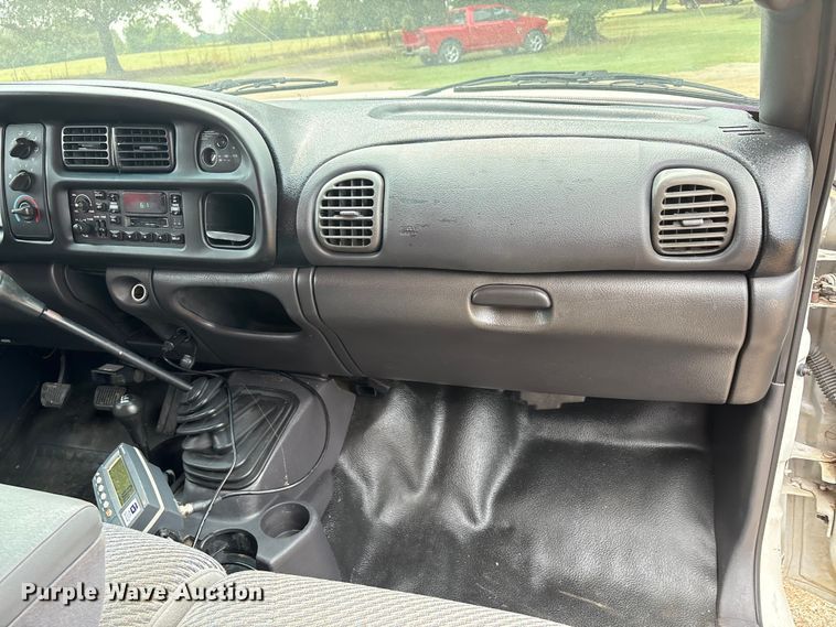 image for item EU0080 1999 Dodge Ram 3500 feed mixer pickup truck