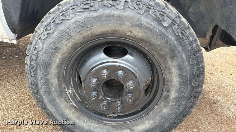 image for item EU0080 1999 Dodge Ram 3500 feed mixer pickup truck