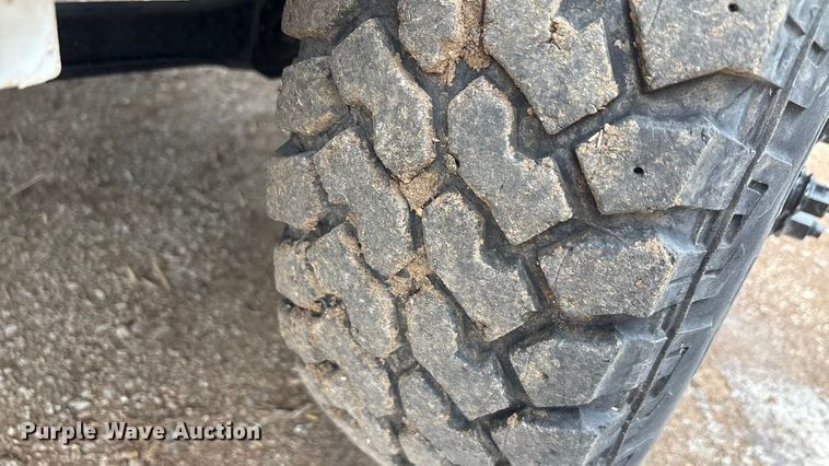 image for item EU0080 1999 Dodge Ram 3500 feed mixer pickup truck