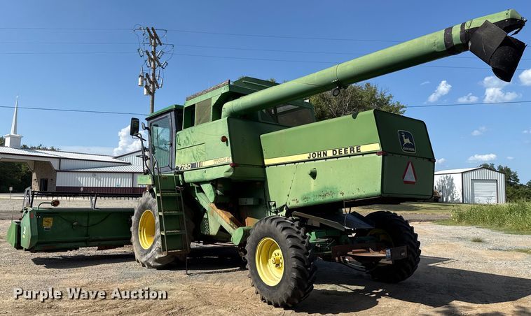 image for item EU2130 1987 John Deere 7720 Titan II combine