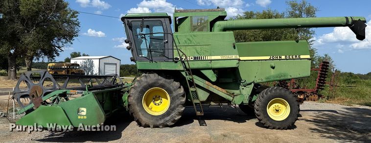 image for item EU2130 1987 John Deere 7720 Titan II combine