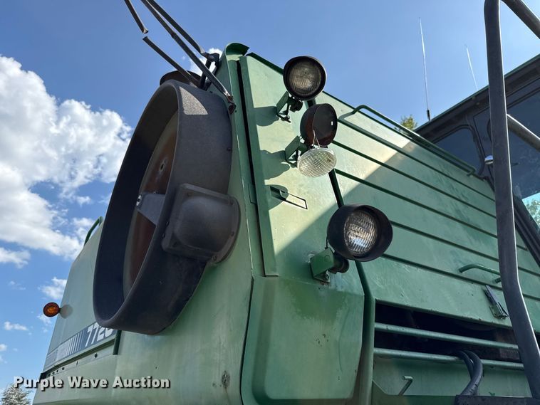 image for item EU2130 1987 John Deere 7720 Titan II combine