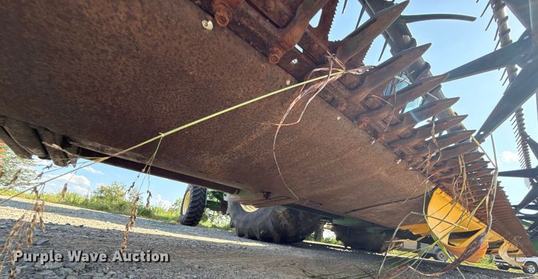 image for item EU2130 1987 John Deere 7720 Titan II combine