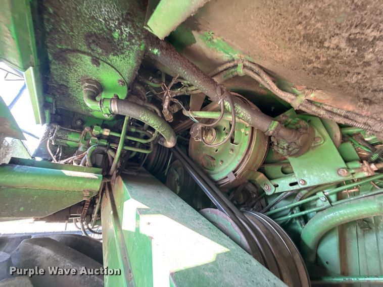 image for item EU2130 1987 John Deere 7720 Titan II combine