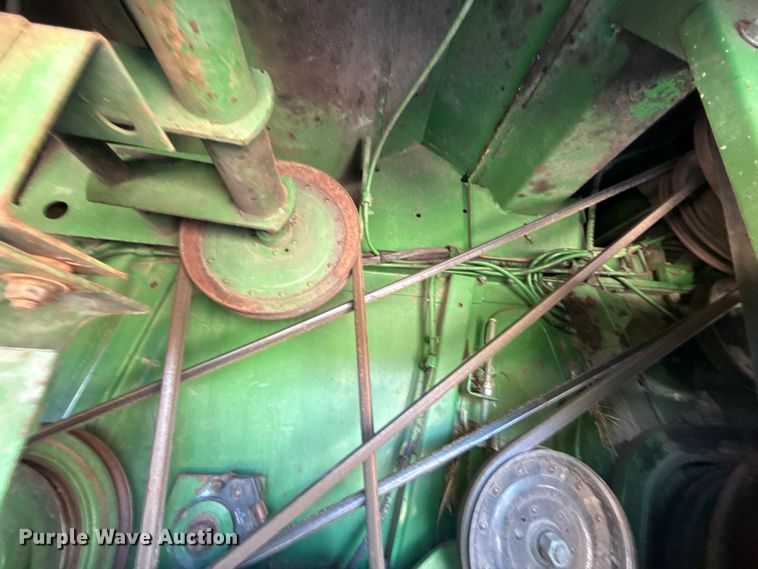 image for item EU2130 1987 John Deere 7720 Titan II combine