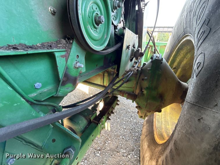 image for item EU2130 1987 John Deere 7720 Titan II combine