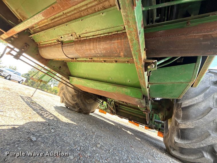 image for item EU2130 1987 John Deere 7720 Titan II combine