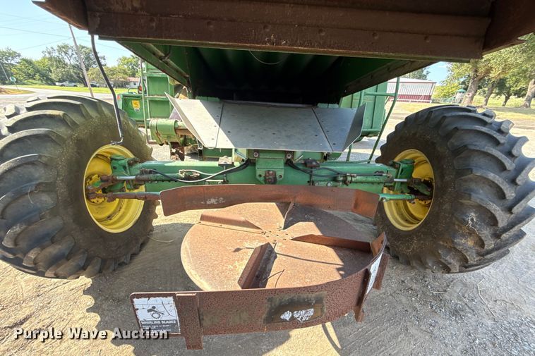image for item EU2130 1987 John Deere 7720 Titan II combine