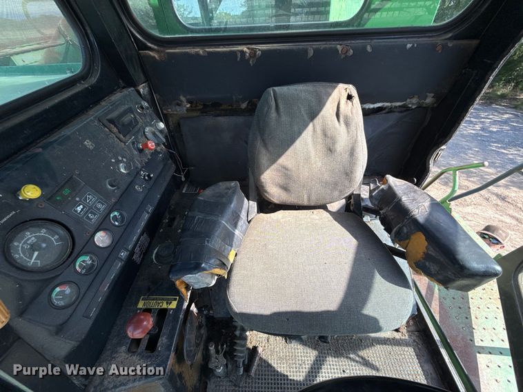 image for item EU2130 1987 John Deere 7720 Titan II combine