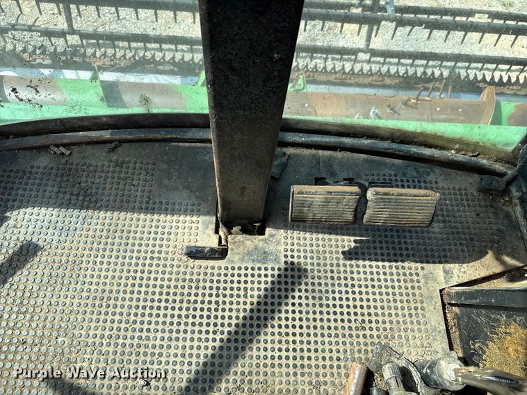 image for item EU2130 1987 John Deere 7720 Titan II combine