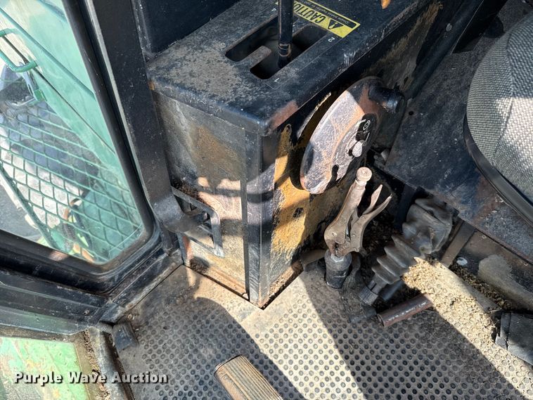 image for item EU2130 1987 John Deere 7720 Titan II combine