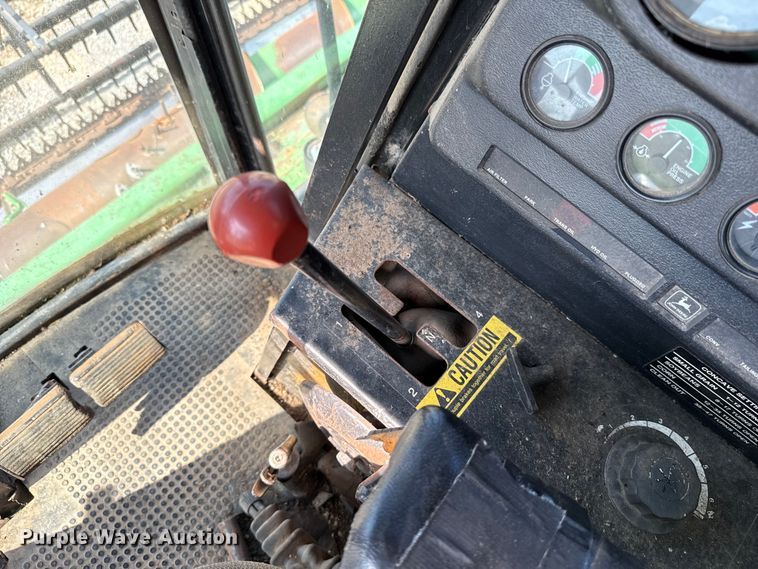 image for item EU2130 1987 John Deere 7720 Titan II combine