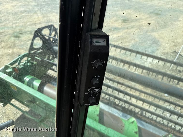 image for item EU2130 1987 John Deere 7720 Titan II combine