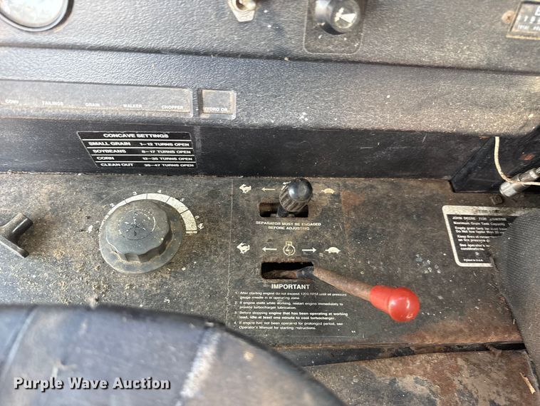 image for item EU2130 1987 John Deere 7720 Titan II combine