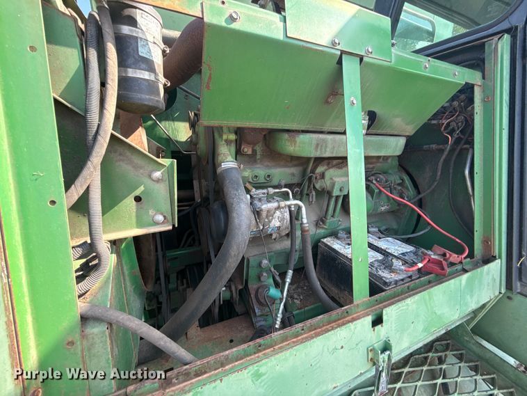 image for item EU2130 1987 John Deere 7720 Titan II combine