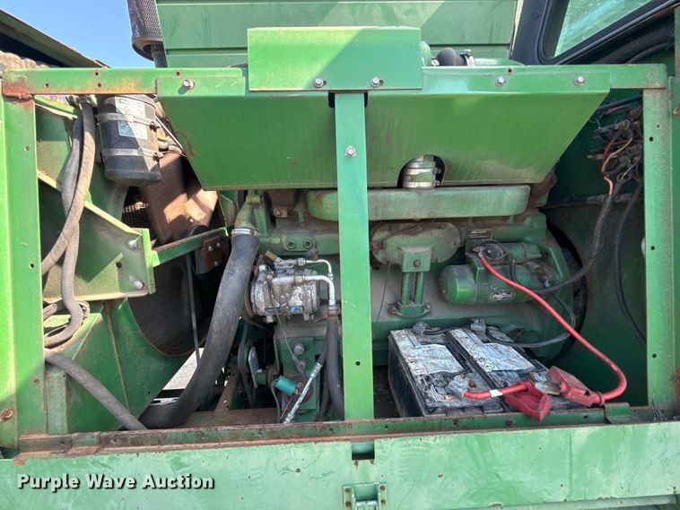 image for item EU2130 1987 John Deere 7720 Titan II combine