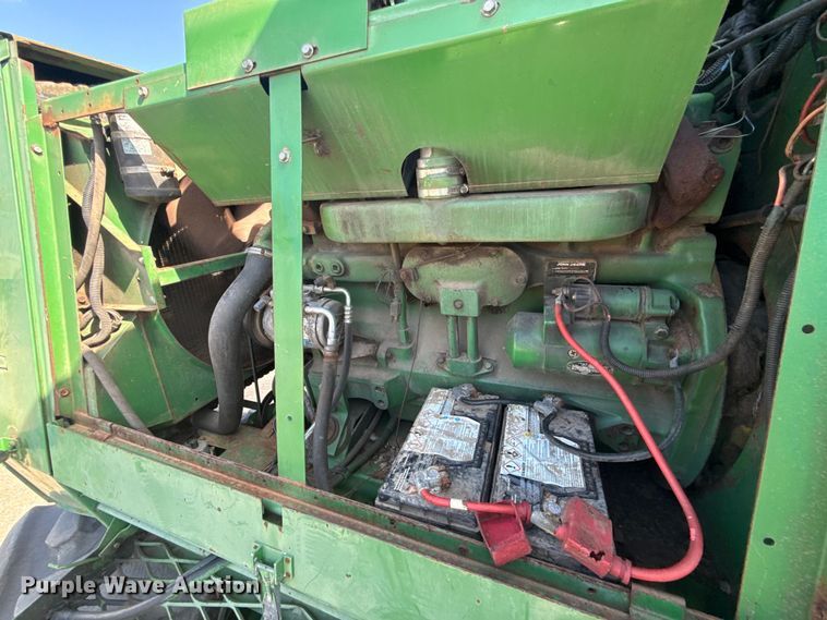 image for item EU2130 1987 John Deere 7720 Titan II combine