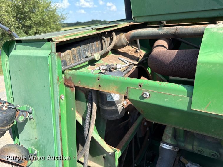 image for item EU2130 1987 John Deere 7720 Titan II combine