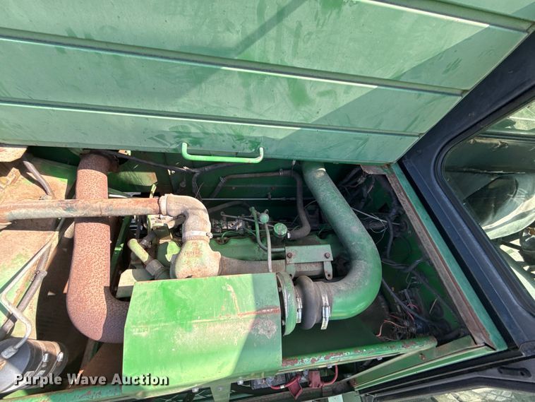 image for item EU2130 1987 John Deere 7720 Titan II combine