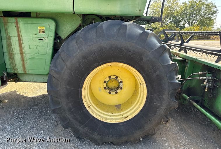 image for item EU2130 1987 John Deere 7720 Titan II combine