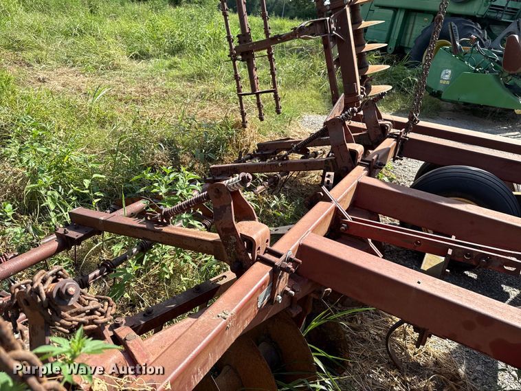 image for item EU2131 International 490 tandem disk