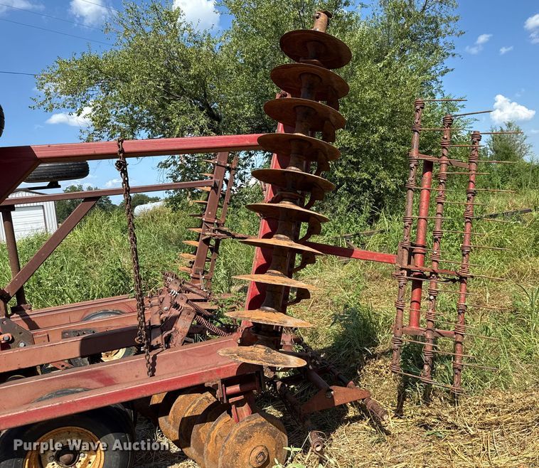 image for item EU2131 International 490 tandem disk