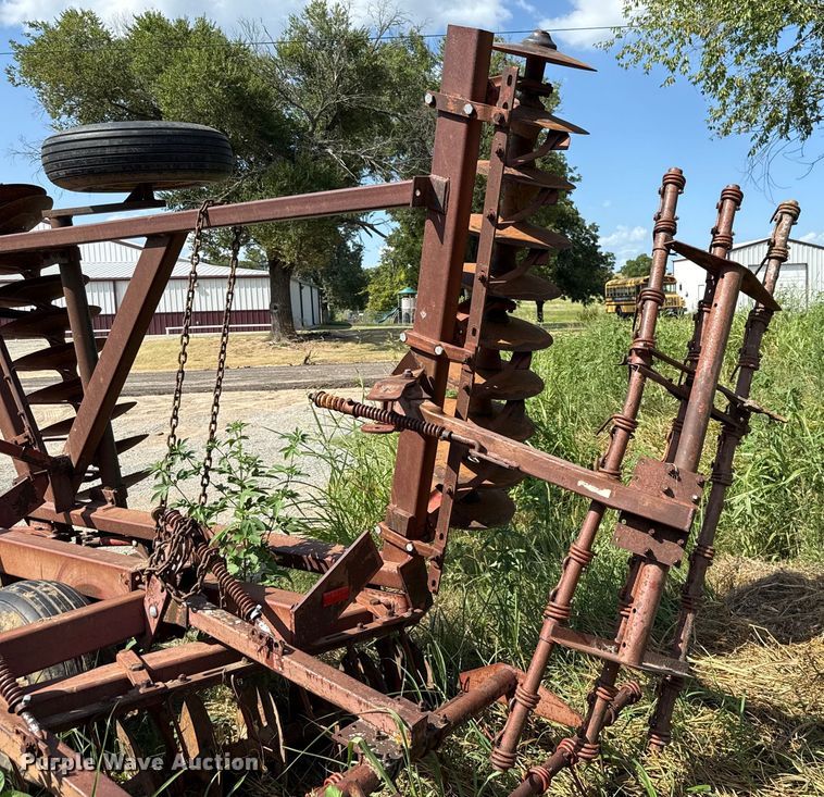 image for item EU2131 International 490 tandem disk