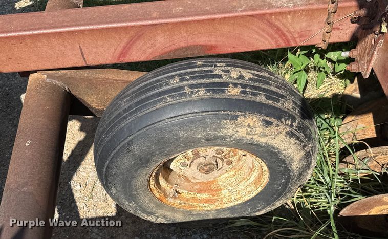 image for item EU2131 International 490 tandem disk