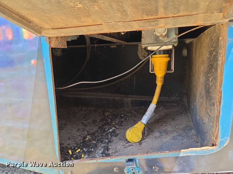 image for item EU3545 2001 Shop built horse trailer