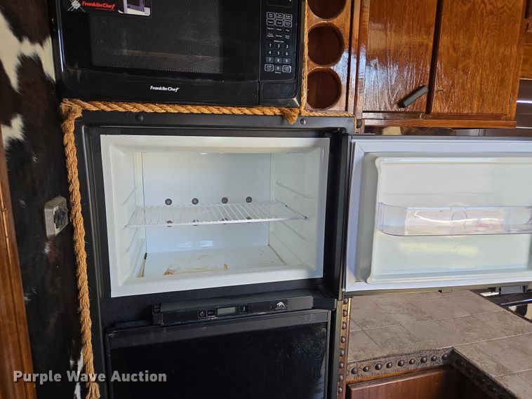 image for item EU3545 2001 Shop built horse trailer