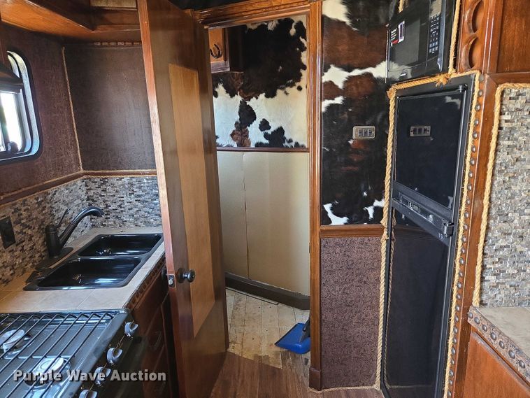 image for item EU3545 2001 Shop built horse trailer