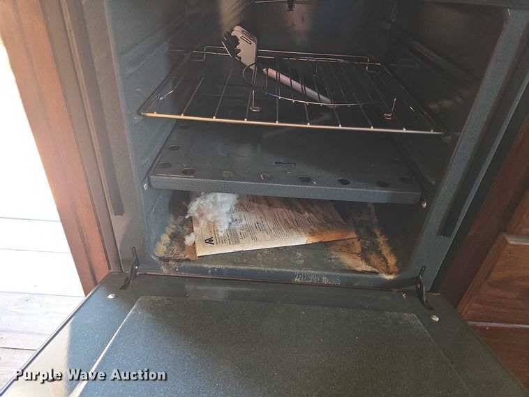 image for item EU3545 2001 Shop built horse trailer