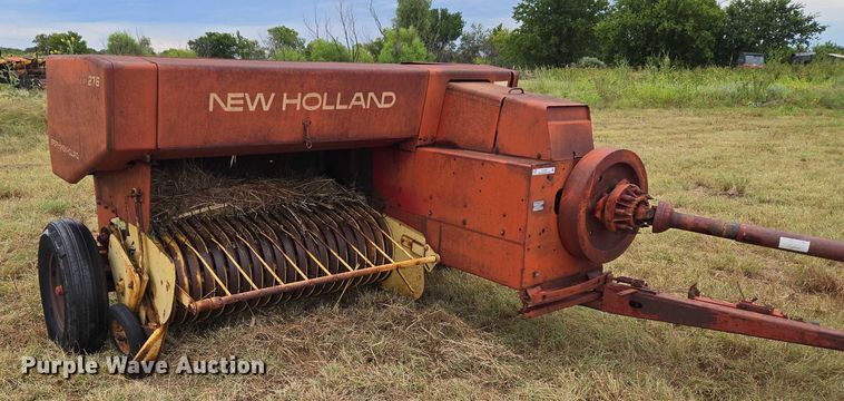 image for item EU3560 New Holland 276 small square baler