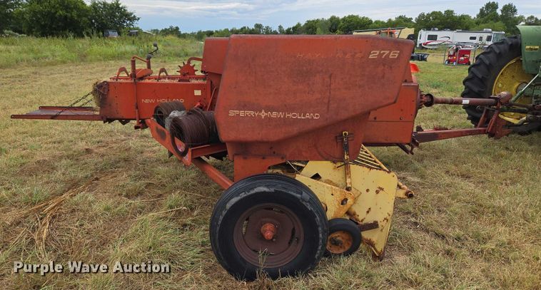 image for item EU3560 New Holland 276 small square baler