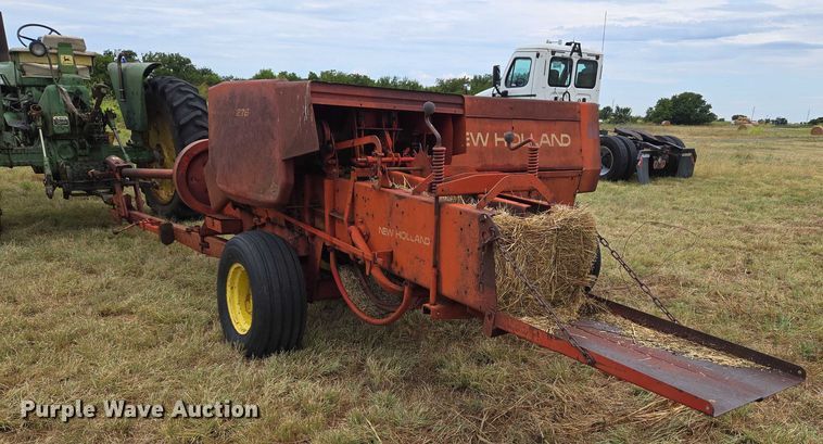 image for item EU3560 New Holland 276 small square baler