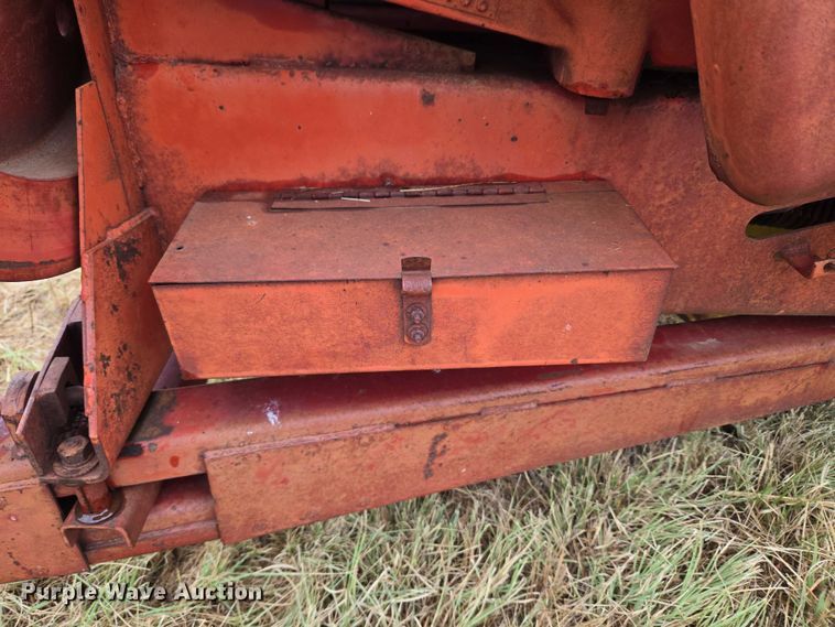 image for item EU3560 New Holland 276 small square baler