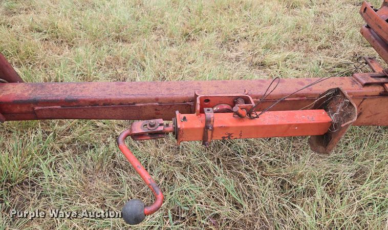 image for item EU3560 New Holland 276 small square baler