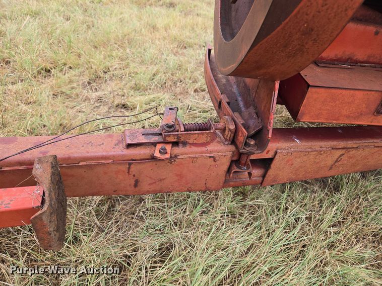 image for item EU3560 New Holland 276 small square baler