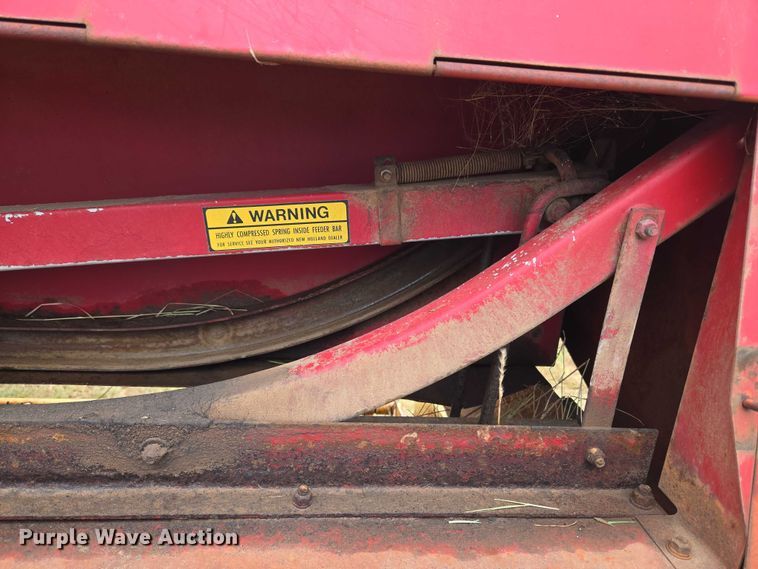 image for item EU3560 New Holland 276 small square baler