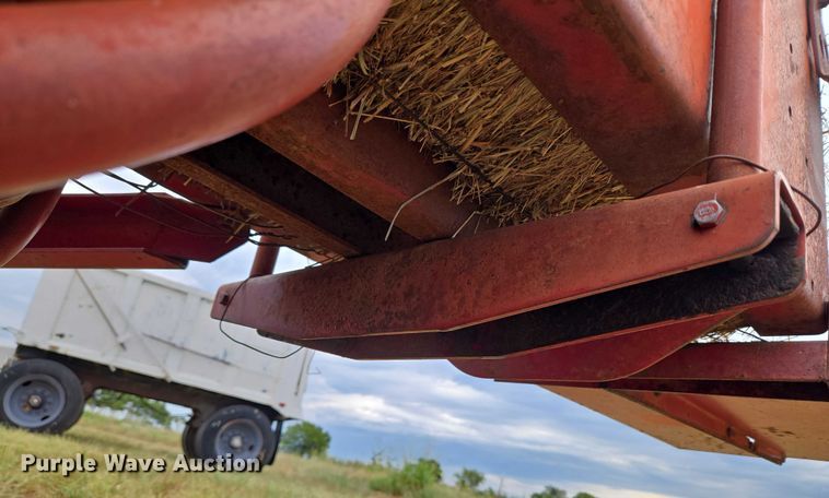 image for item EU3560 New Holland 276 small square baler