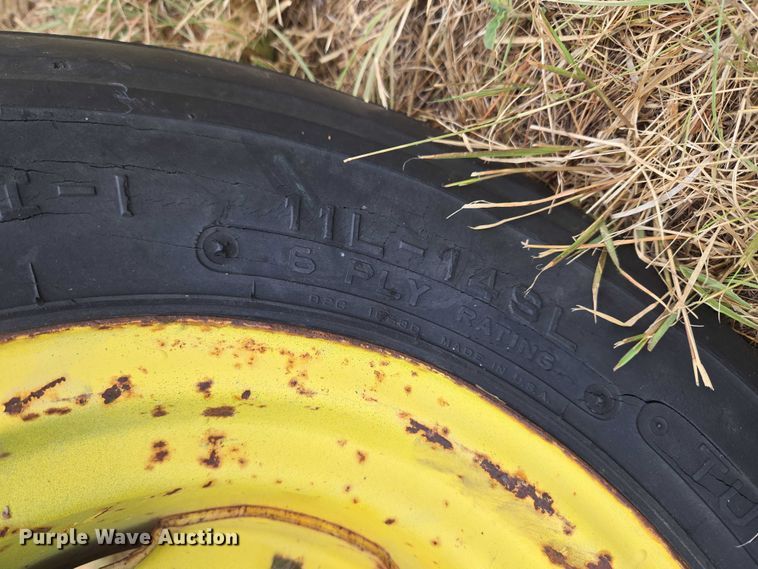 image for item EU3560 New Holland 276 small square baler