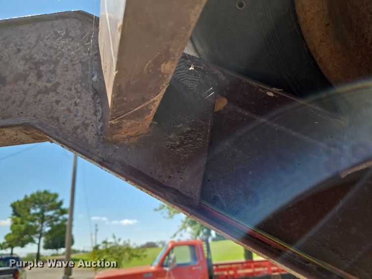 image for item EU3568 1982 W-W Trailer Manufacturers livestock trailer