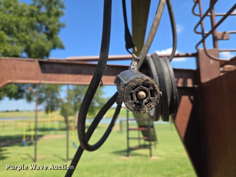 image for item EU3568 1982 W-W Trailer Manufacturers livestock trailer