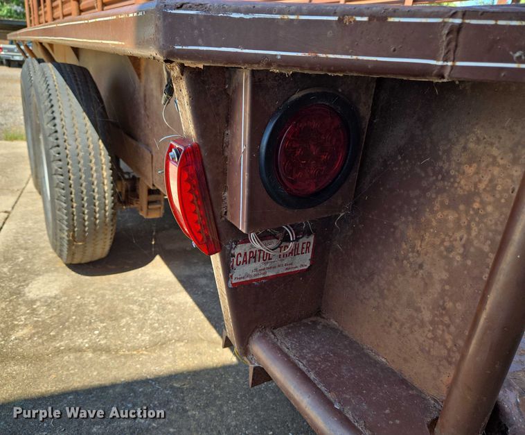 image for item EU3568 1982 W-W Trailer Manufacturers livestock trailer