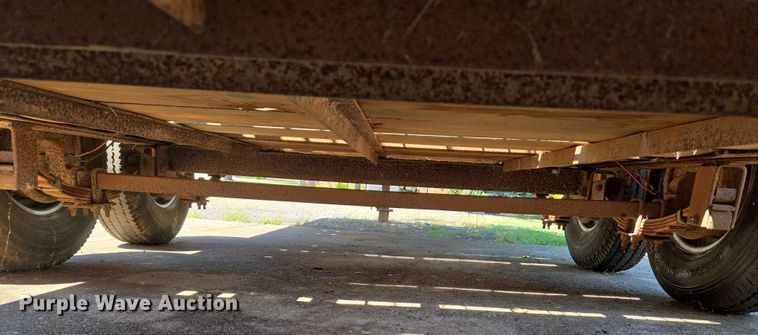 image for item EU3568 1982 W-W Trailer Manufacturers livestock trailer