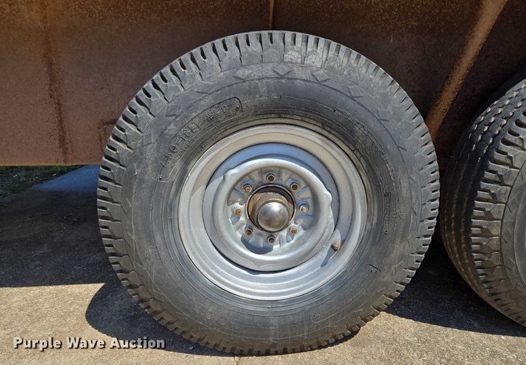 image for item EU3568 1982 W-W Trailer Manufacturers livestock trailer