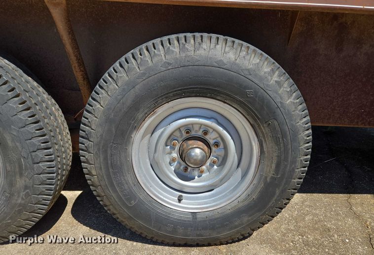 image for item EU3568 1982 W-W Trailer Manufacturers livestock trailer