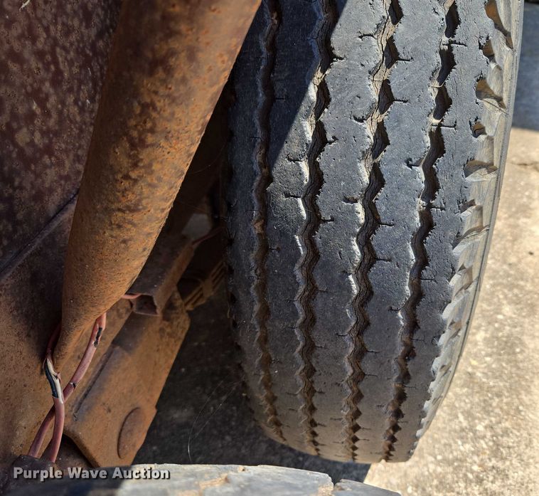 image for item EU3568 1982 W-W Trailer Manufacturers livestock trailer