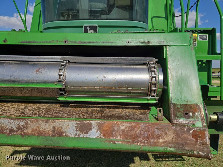 image for item EU3620 1990 John Deere 9500 combine