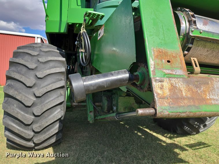 image for item EU3620 1990 John Deere 9500 combine